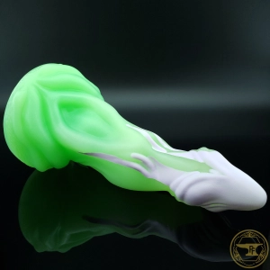 |SOLD OUT| Large Halichoer, Medium 00-50 Firmness, Wintergreen Drips, 5788