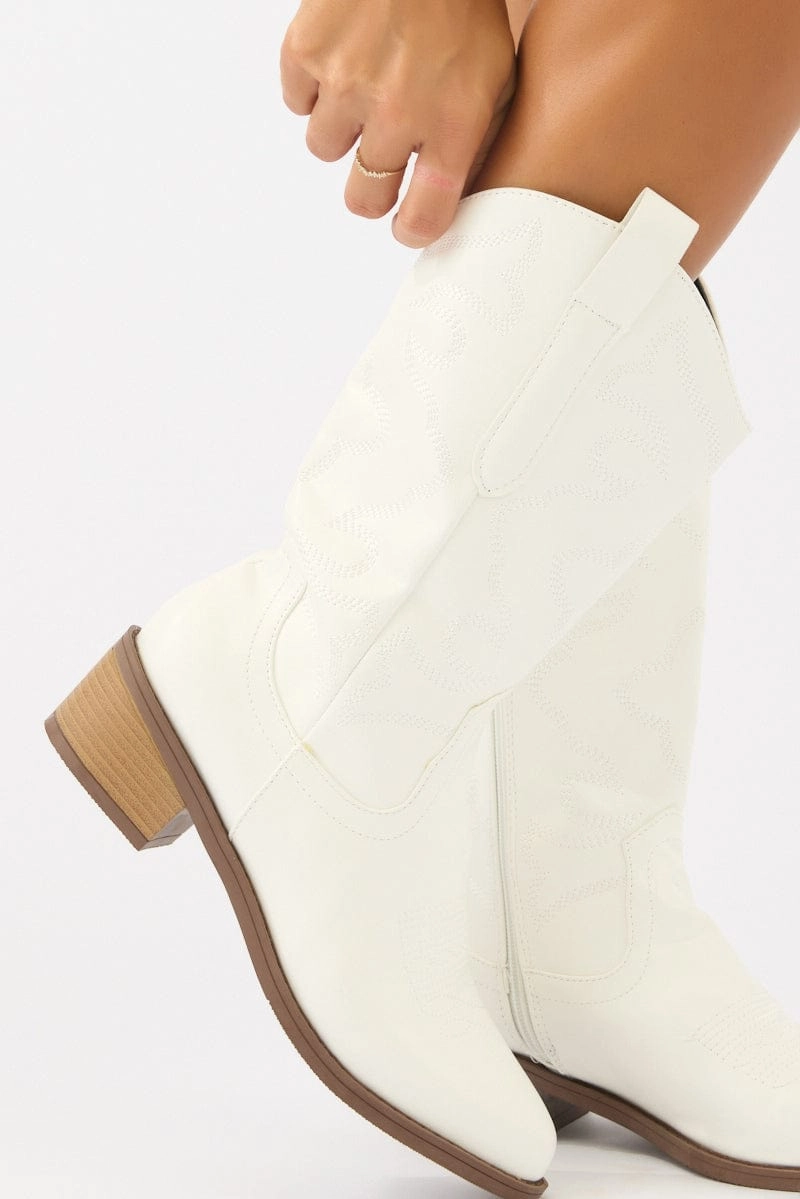White Embroidered Western Cowboy Boots